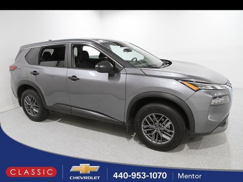 Used 2023 Nissan Rogue S image 1