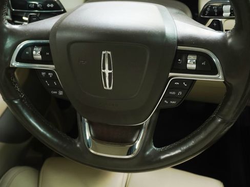 Used 2019 Lincoln Navigator L Reserve AWD/4WD image 28