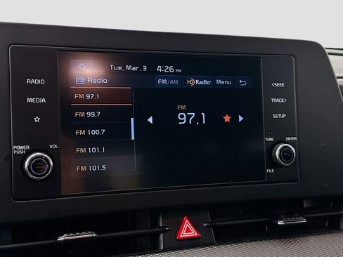 Used 2025 Kia Sportage LX image 21