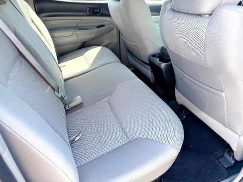 Used 2012 Toyota Tacoma 4x4 Double Cab image 7