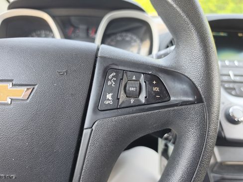 Used 2017 Chevrolet Equinox LS AWD/4WD image 15