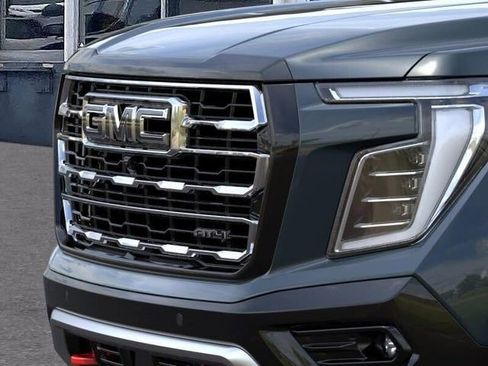 New 2026 GMC Yukon AT4 AWD/4WD image 13