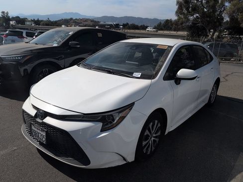 Used 2022 Toyota Corolla LE FWD image 1