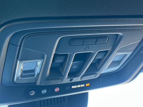 Used 2025 Chevrolet Silverado 1500 High Country w/ Technology Package image 23