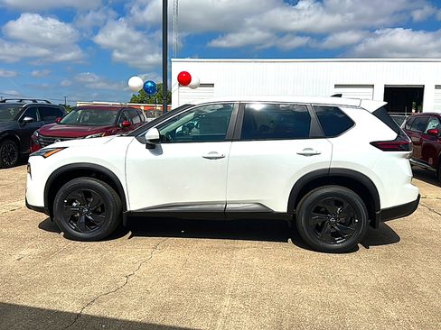 New 2026 Nissan Rogue SV w/ Cold Weather Package image 5