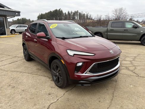 Used 2024 Buick Encore GX Sport Touring image 7