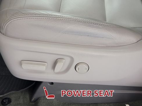 Used 2017 Toyota Sienna XLE Premium AWD/4WD image 15