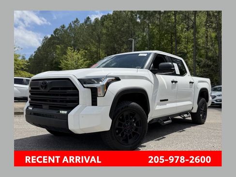 Used 2024 Toyota Tundra SR5 w/ SR5 Convenience Package AWD/4WD image 1