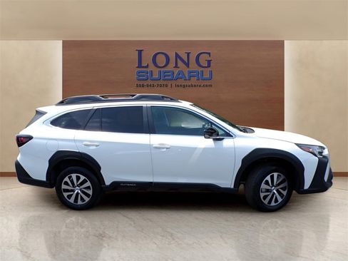 Used 2025 Subaru Outback Premium image 6