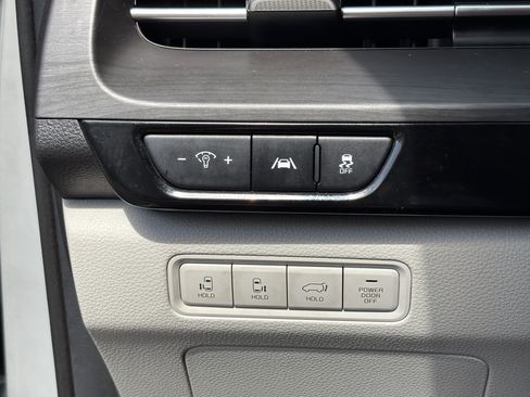 Used 2022 Kia Carnival SX FWD image 29