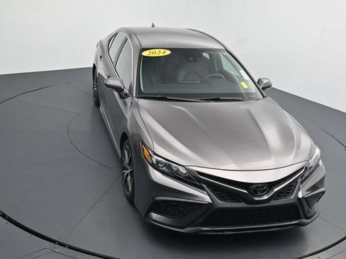 Used 2024 Toyota Camry SE FWD image 24