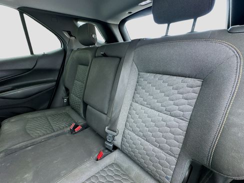 Used 2018 Chevrolet Equinox LT FWD image 15