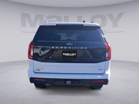 Used 2025 Ford Expedition Max Active AWD/4WD image 3
