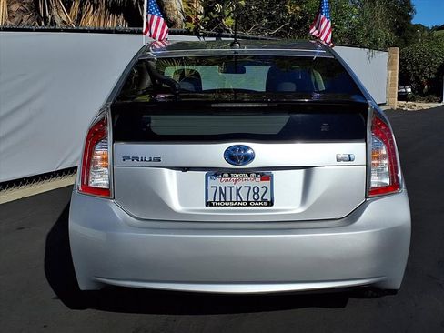 Used 2015 Toyota Prius Three w/ Preferred Accessory Package image 6