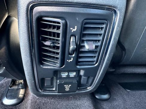 Used 2019 Jeep Grand Cherokee Limited image 15