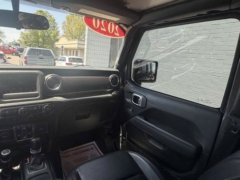 Used 2020 Jeep Wrangler Unlimited Sahara AWD/4WD image 26