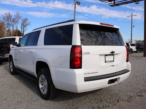 Used 2019 Chevrolet Suburban LT image 12