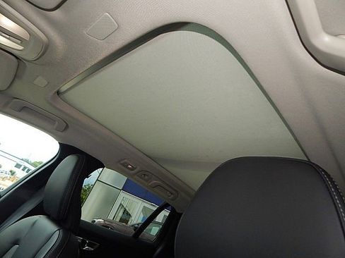 New 2026 Volvo V60 B5 Cross Country Ultra w/ Climate Package image 16