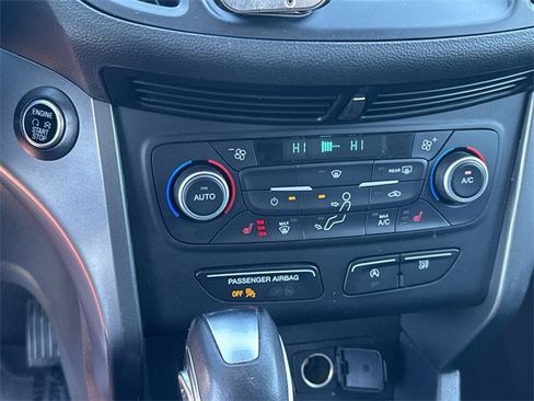 Used 2019 Ford Escape SEL image 31