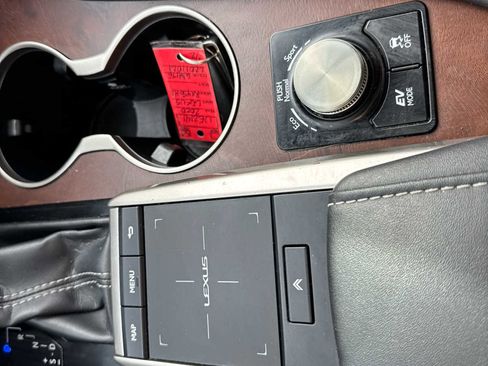 Used 2020 Lexus RX 450hL AWD w/ Premium Package image 35