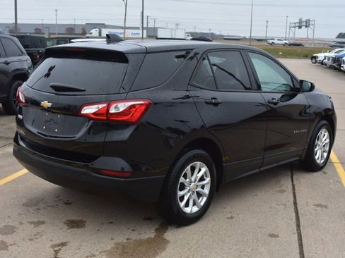Used 2019 Chevrolet Equinox LS w/ LS Convenience Package image 5