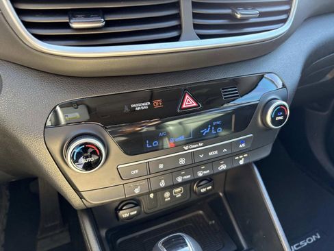 Used 2021 Hyundai Tucson Limited image 31