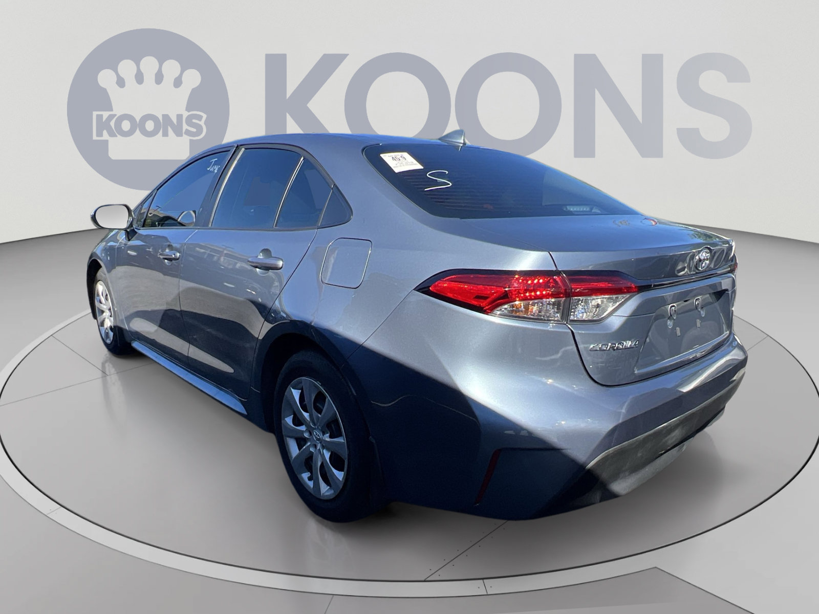 Used 2025 Toyota Corolla LE FWD image 2