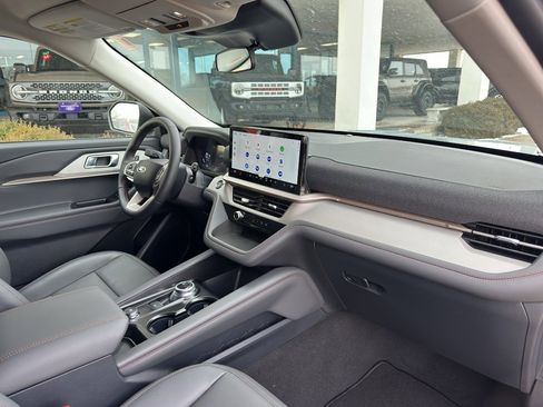 New 2026 Ford Explorer Active w/ Active Comfort Package image 27