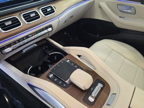 Certified 2024 Mercedes-Benz GLS 450 4MATIC image 26