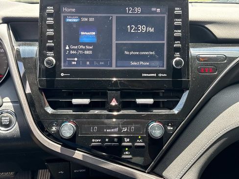 Used 2021 Toyota Camry XSE FWD image 31