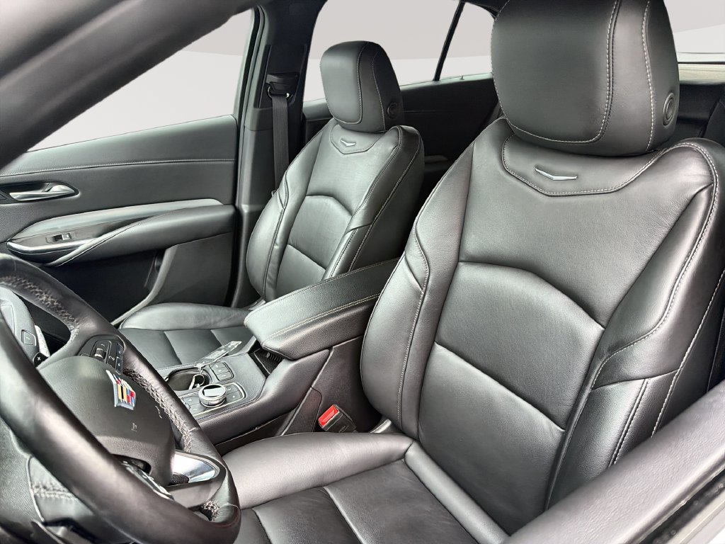 Used 2023 Cadillac XT4 Premium Luxury w/ Cold Weather Package AWD/4WD image 13