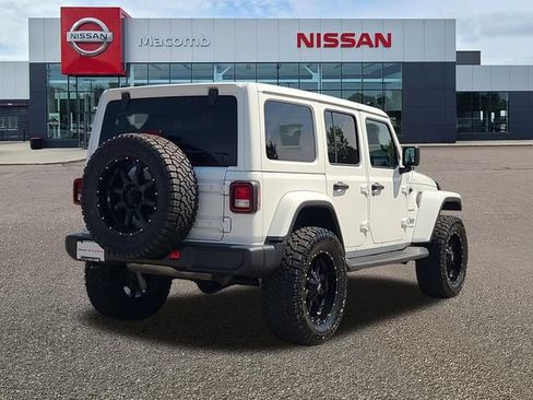 Used 2021 Jeep Wrangler Unlimited Sahara w/ Uconnect 4C Nav & Sound Group AWD/4WD image 7