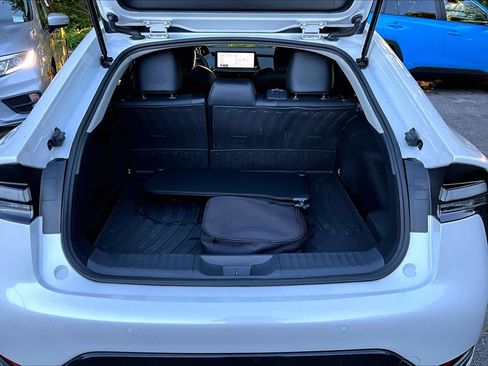 Certified 2026 Toyota Prius Plug-In Hybrid FWD image 30