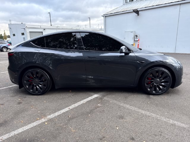 Used 2024 Tesla Model Y Performance AWD/4WD image 8
