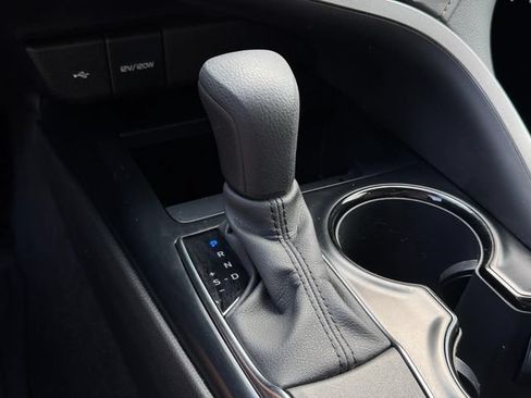 Used 2020 Toyota Camry LE FWD image 18