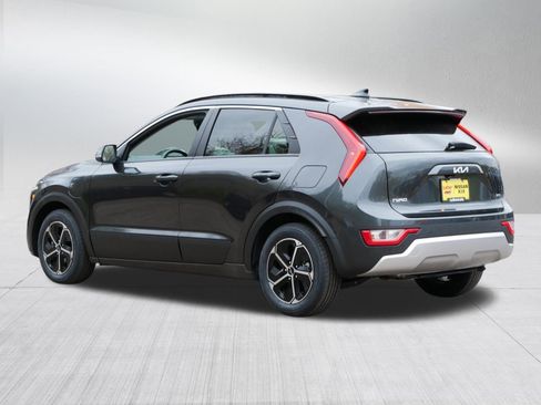 Certified 2023 Kia Niro EX w/ EX Cold Weather Package image 5