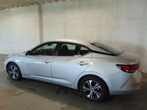 Used 2023 Nissan Sentra SV image 4