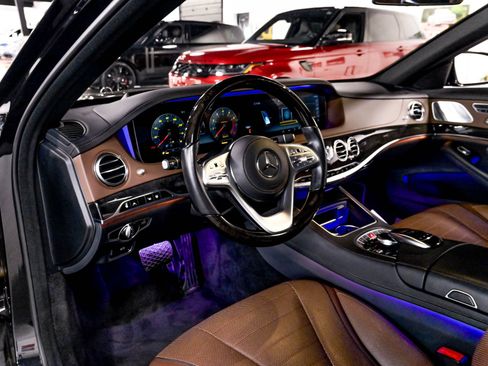 Used 2019 Mercedes-Benz S 560 4MATIC Sedan w/ Premium Package image 5