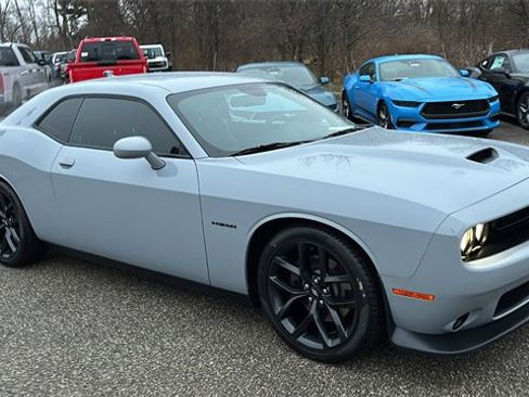 Used 2020 Dodge Challenger R/T w/ Plus Package image 26
