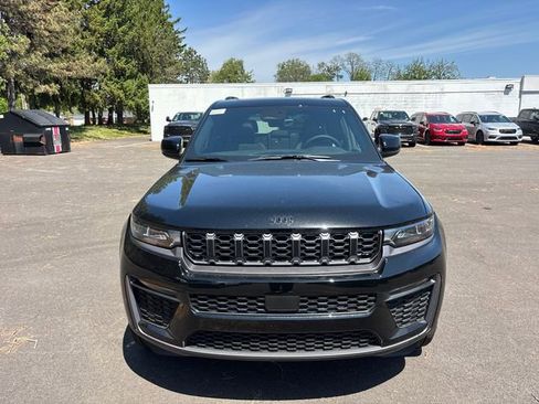 New 2026 Jeep Grand Cherokee Limited w/ Limited Altitude Package AWD/4WD image 5