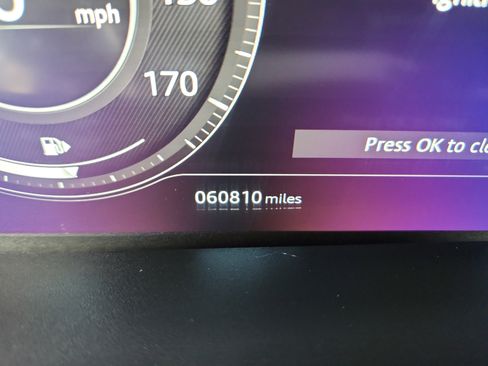 Used 2019 Jaguar F-PACE S image 21