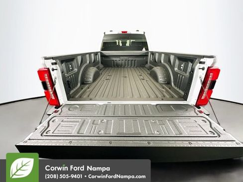 New 2026 Ford F250 XLT w/ XLT Premium Package AWD/4WD image 25