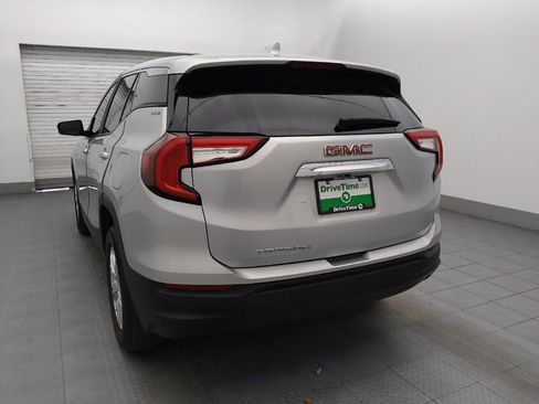 Used 2022 GMC Terrain SLE image 6
