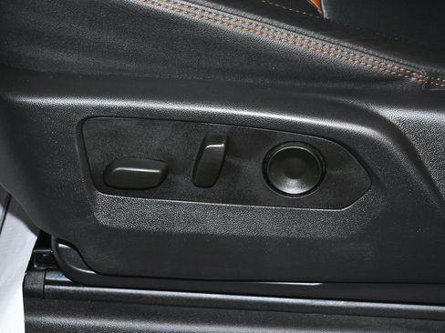 Used 2024 GMC Sierra 1500 AT4 w/ Technology Package image 50