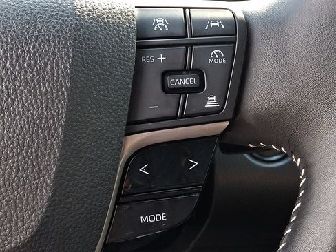 Used 2025 Toyota Camry SE FWD image 22