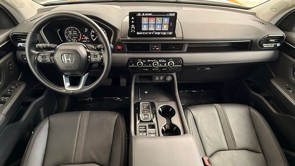 Certified 2025 Honda Pilot Touring image 21