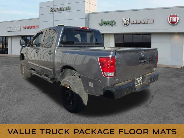 Used 2014 Nissan Titan SV w/ SV Premium Utility Package AWD/4WD image 3