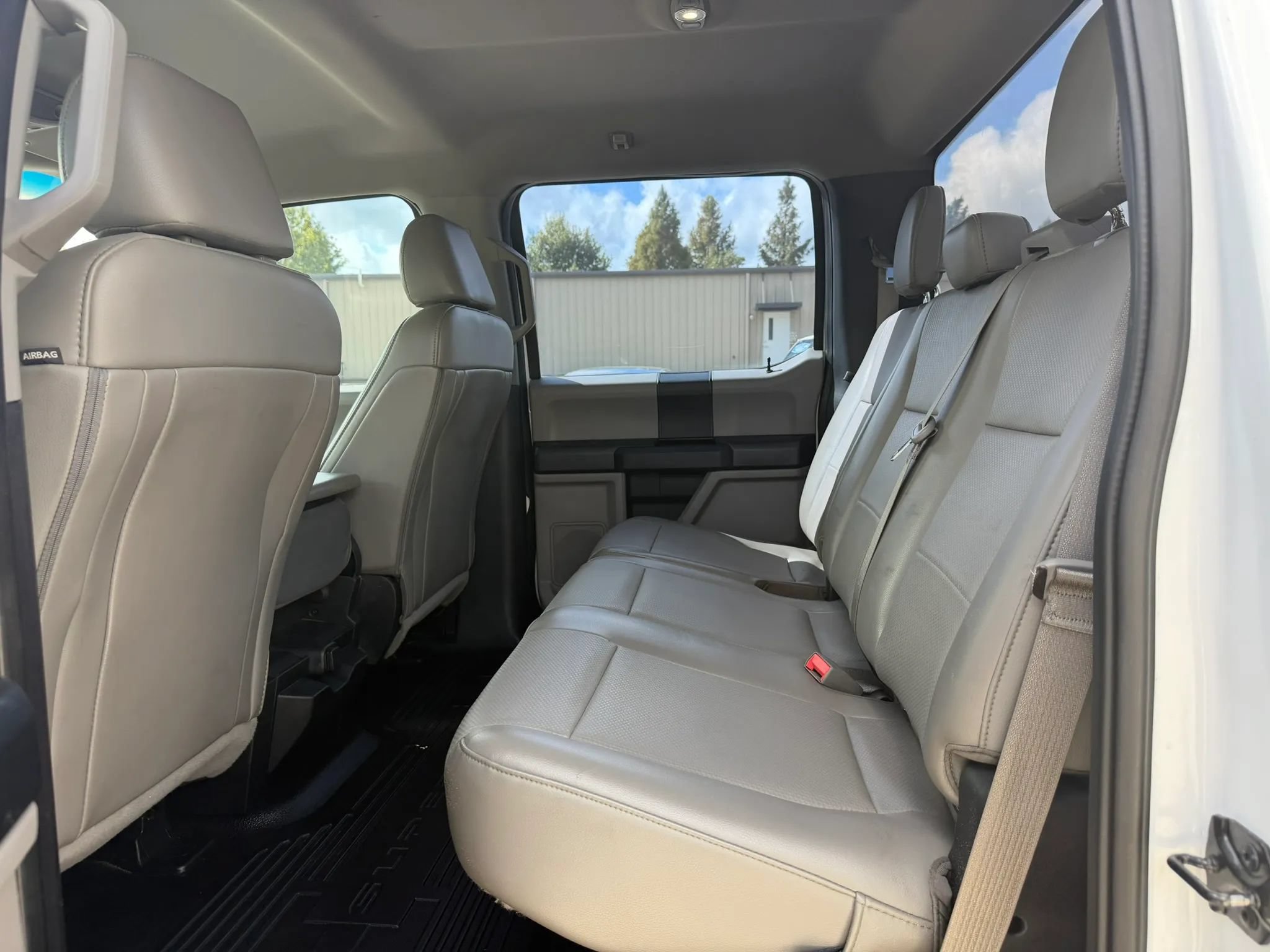 Used 2019 Ford F250 XL w/ Power Equipment Group AWD/4WD image 17