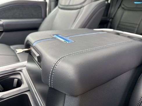 New 2025 Ford F250 Platinum w/ FX4 Off-Road Package image 20