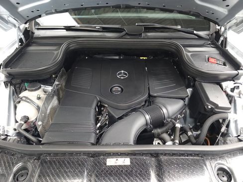 Used 2024 Mercedes-Benz GLE 450e 4MATIC w/ AMG Line Exterior image 37